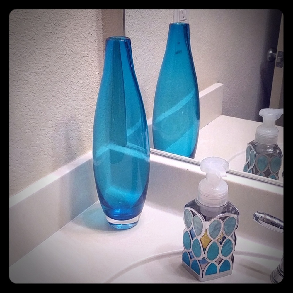 Blue decorative vase